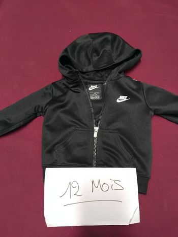 Gilet zip Nike taille 12 mois