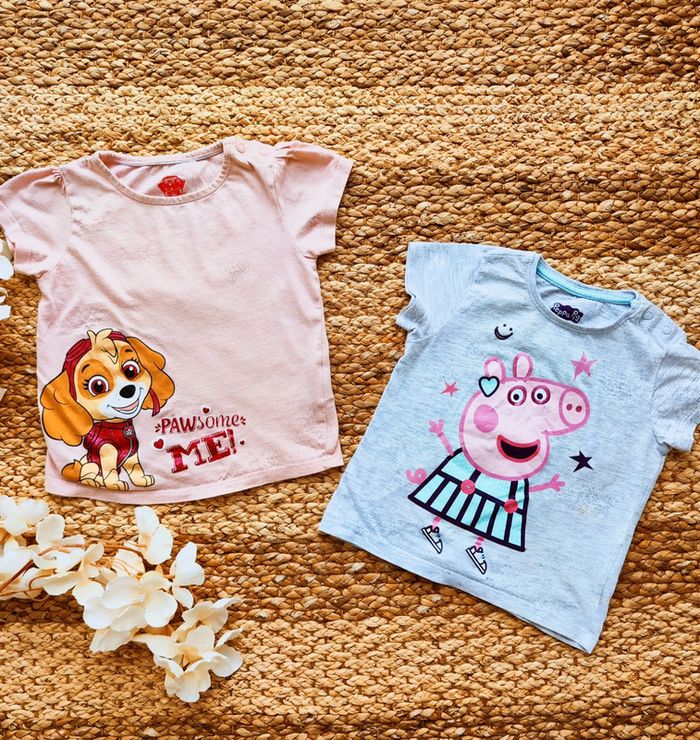 Lot de deux tee-shirts fille 24 mois Pat Patrouille et Peppa Pig