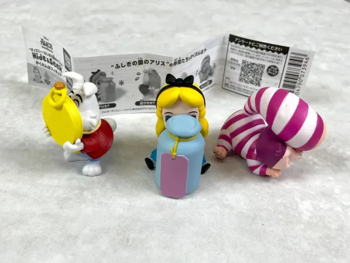 Lot de 3 figurines Alice aux pays des merveilles Disney Japon - photo numéro 2