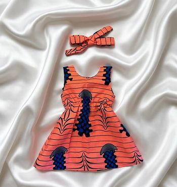 Robe en wax avec pression à l’épaule + son bandeau à nouer
