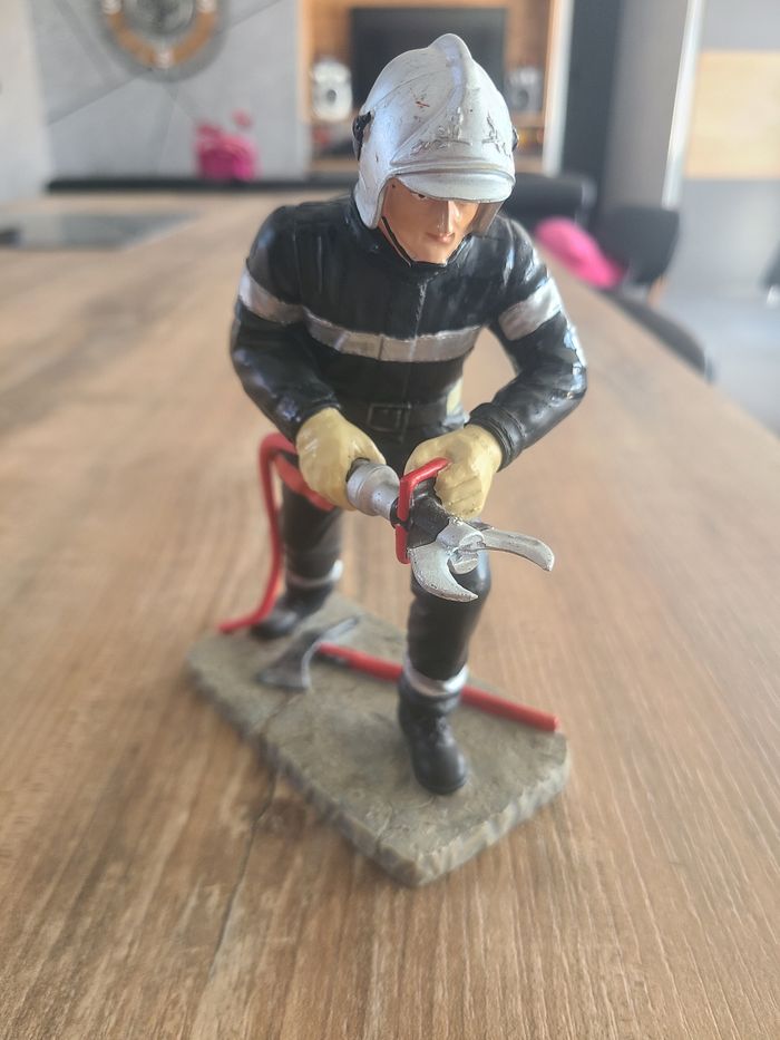 Statue pompier