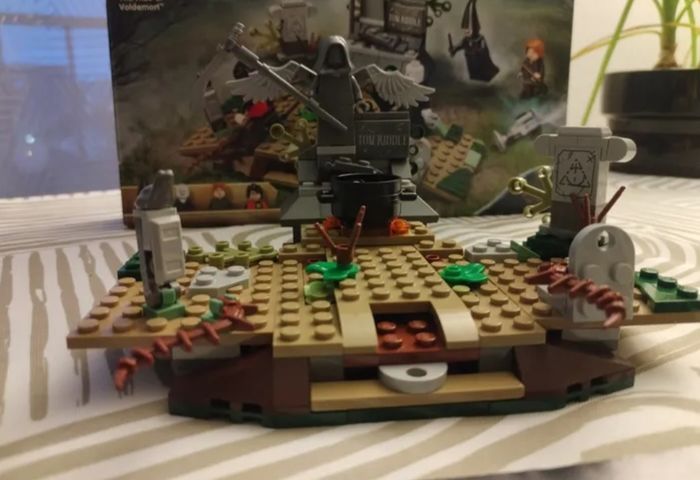 Lego Harry Potter 75965 La résurrection de Voldemort - photo numéro 2