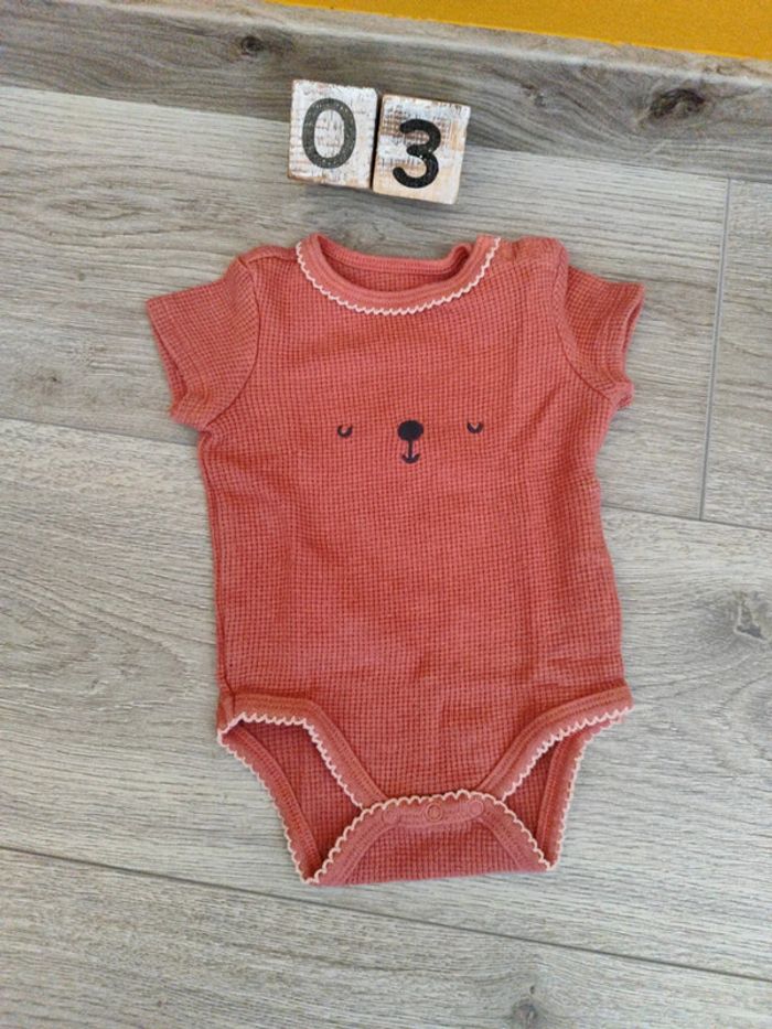 Ensemble bodies+short. 3 mois - photo numéro 3