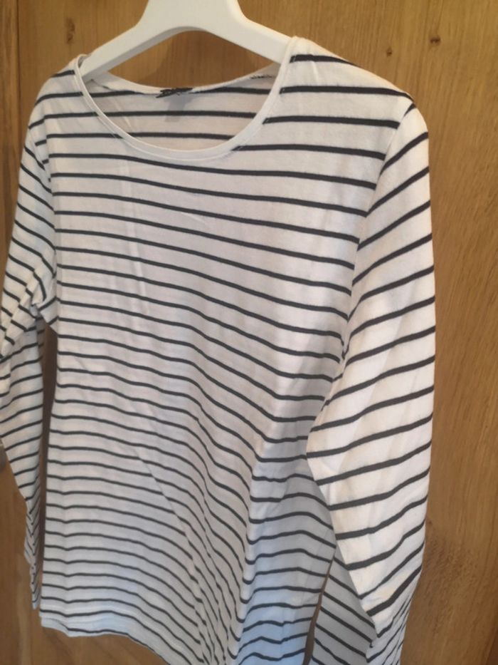 T-shirt Kiabi ligné en noir et blanc 12 ans - photo numéro 2