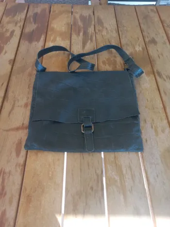 Sac à main cuir genuine leather 1 article acheté= 1 gratuit