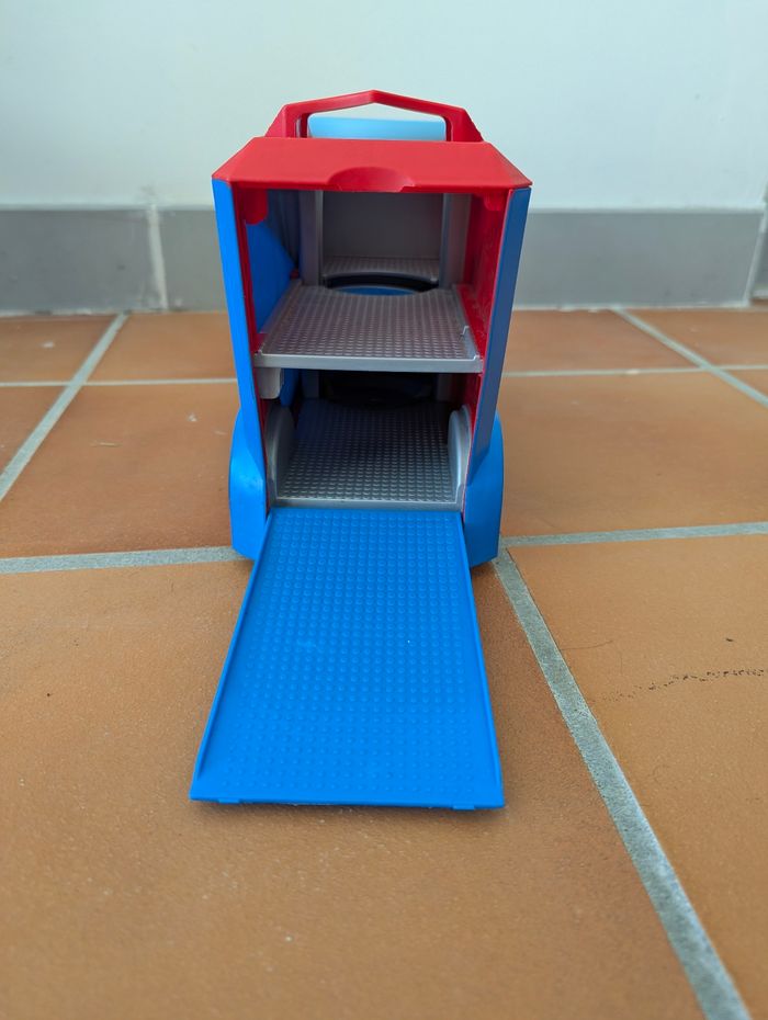 Véhicule spiderman - photo numéro 3