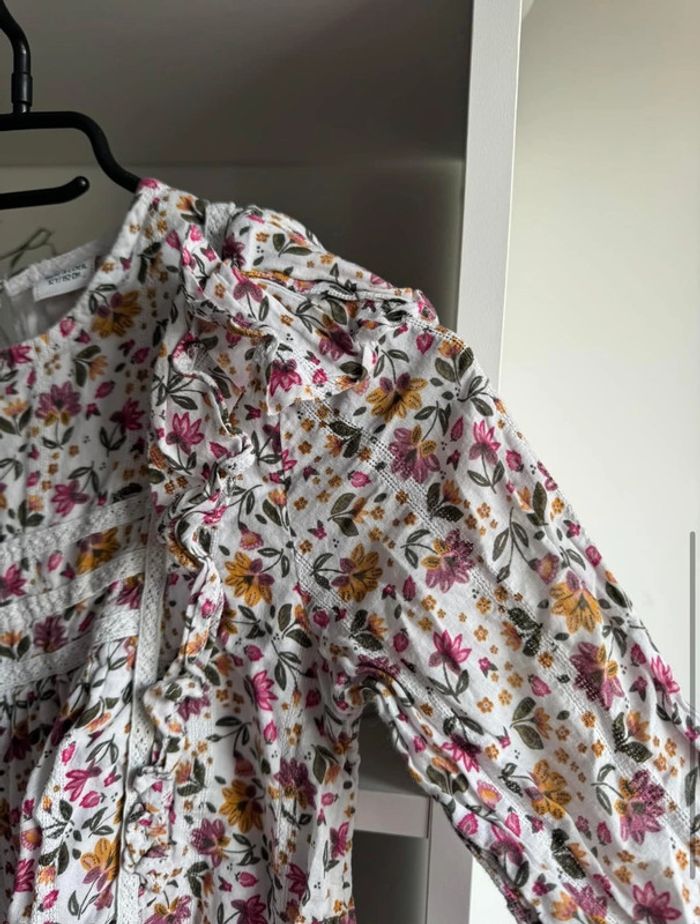 Robe fleurie tape à l œil - photo numéro 3