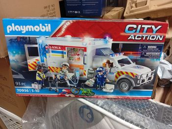 Playmobil ambulance 70936 sons et lumieres