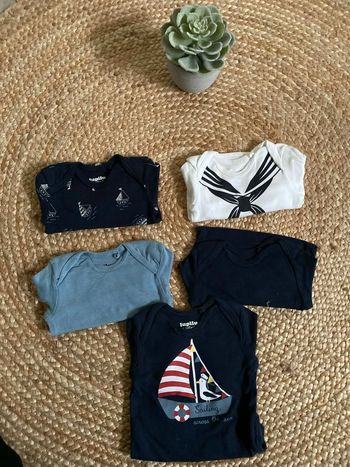 Lot de 5 bodies ml 2/6 mois 