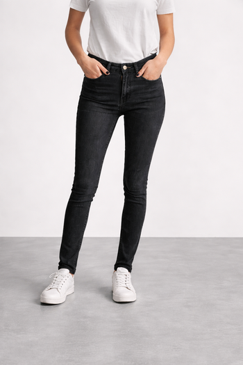 Jean noir ZARA – Femme / Ado – Taille 34 (XS)