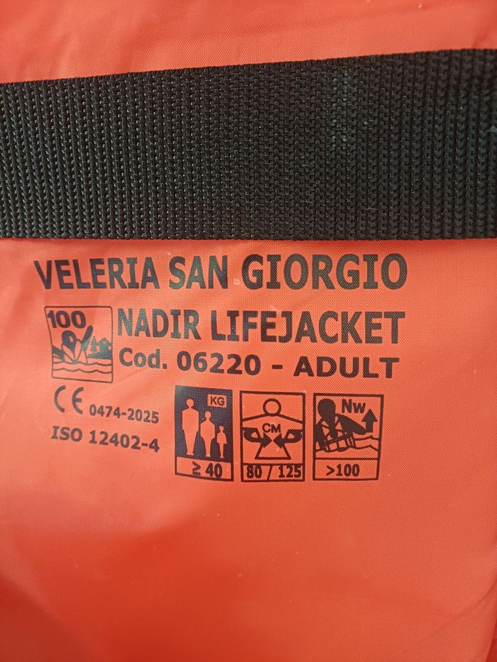 2 gilets de sauvetage - photo numéro 3