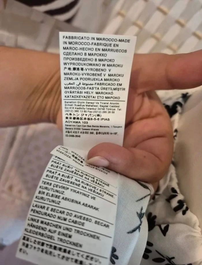 Joli haut asymétrique fleuri United Colors of Benetton femme TS/36 - photo numéro 10