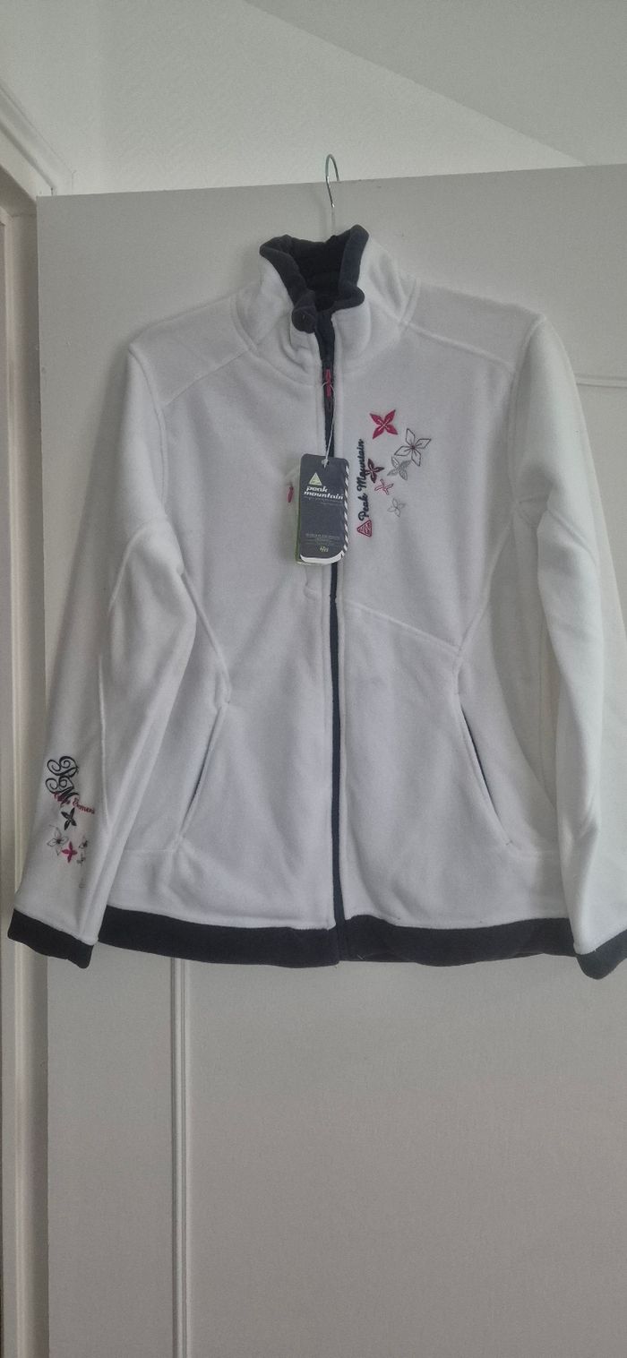 Veste polaire brodé