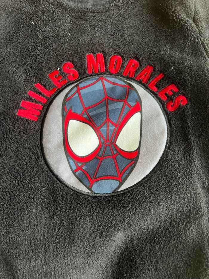 Pyjama Primark garçon t 4-5 ans - photo numéro 2