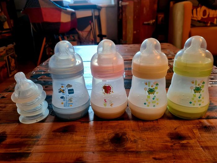 Lot de 7 biberons Mam + tétines - photo numéro 4