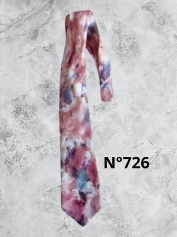 N°726 Cravate multicolore.