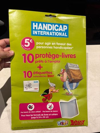 Paquet neuf de 10 protèges livres
