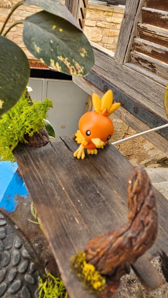 Super figurine Pokemon Nintendo tomy Poussifeu