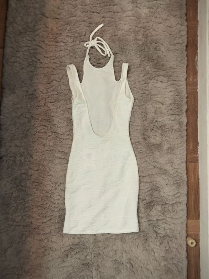 Robe courte blanche Bershka XS - photo numéro 2