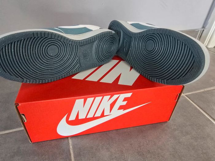 Basket nike Dunk turquoise et blanche - photo numéro 8