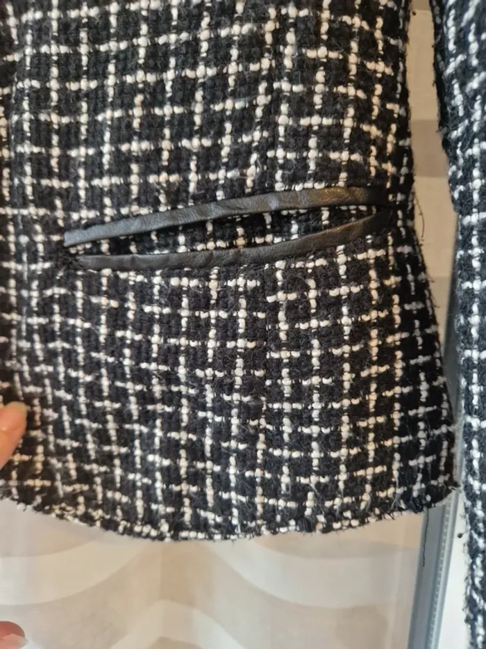 Veste courte en laine bouillie - photo numéro 5