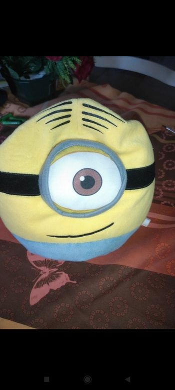 Peluche minions 
Lb