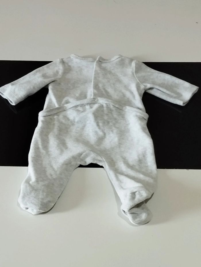 Pyjama 1 mois - photo numéro 2