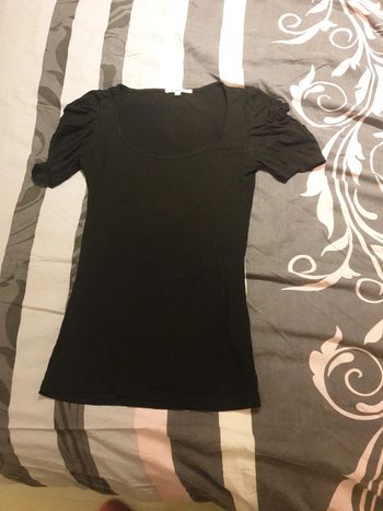 Tee shirt manches resserer