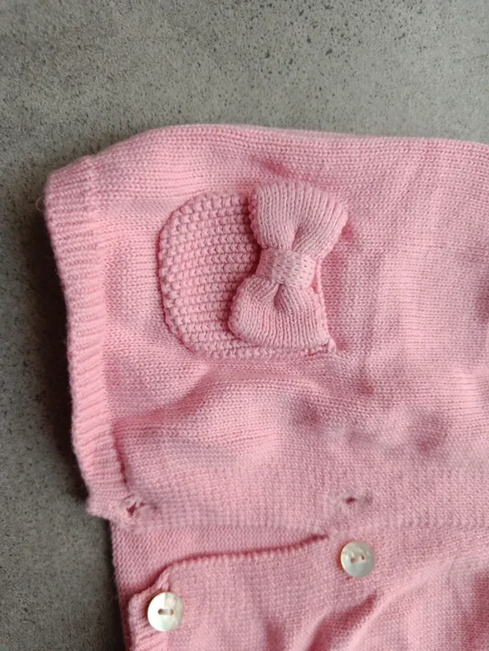 Gilet rose sans étiquette poches noeuds 3 mois - photo numéro 3