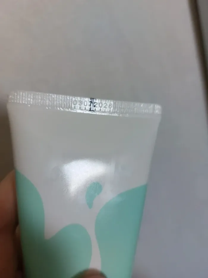 Nettoyant visage doux et hydratant - photo numéro 3