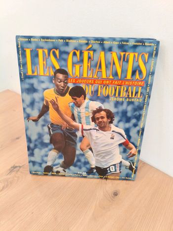 Livre les géants du football