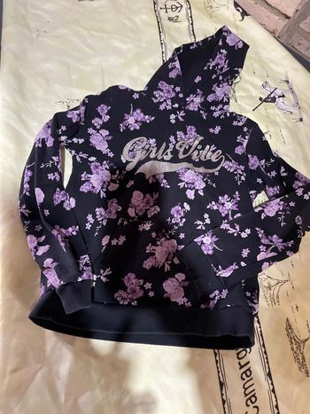 Sweat-shirt fleuri