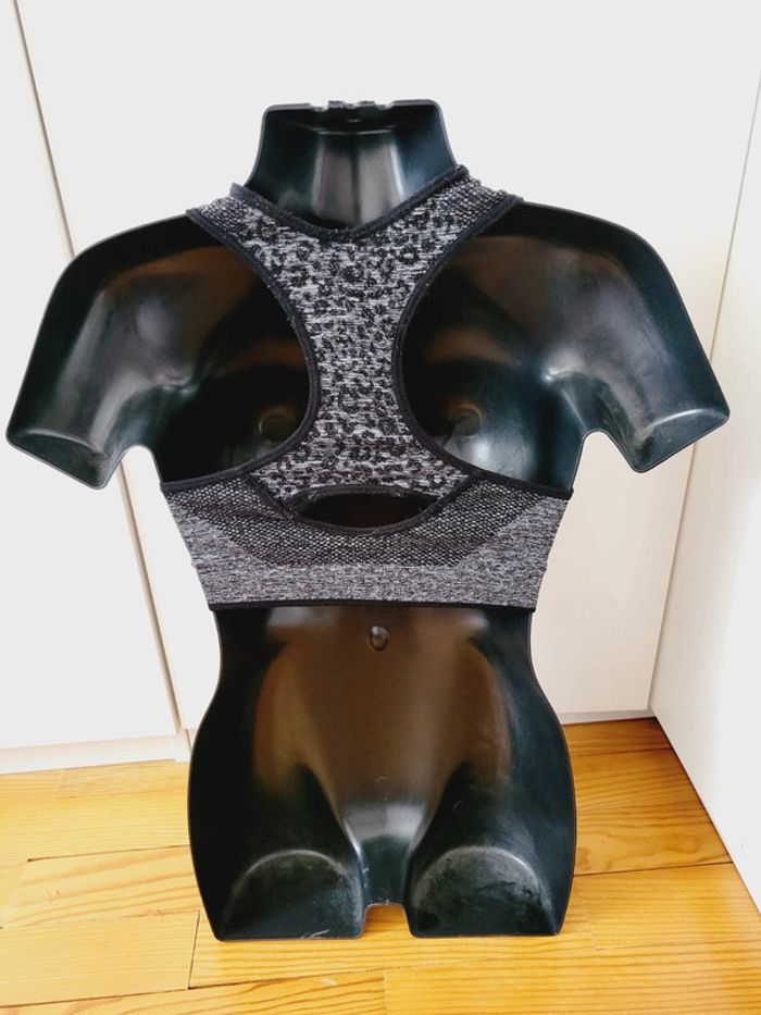 Brassière sport taille S 36 M 38 gris yoga fitness - photo numéro 5