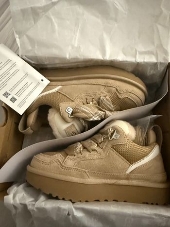 UGG femme 'Lowmel Sand » taille 36 eu authentique