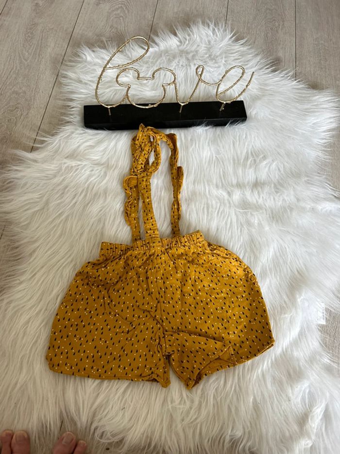 Très beau short jaune moutarde 🥰 salopette taille 12 mois - photo numéro 3