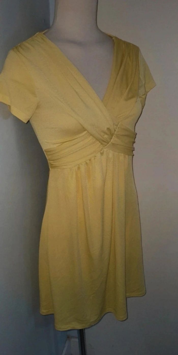 Robe jaune taille 1 - photo numéro 2