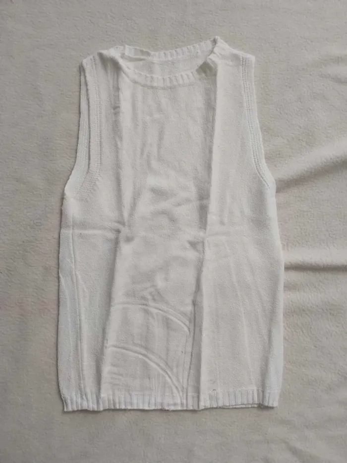 Pull blanc sans manche T36/38 - photo numéro 2
