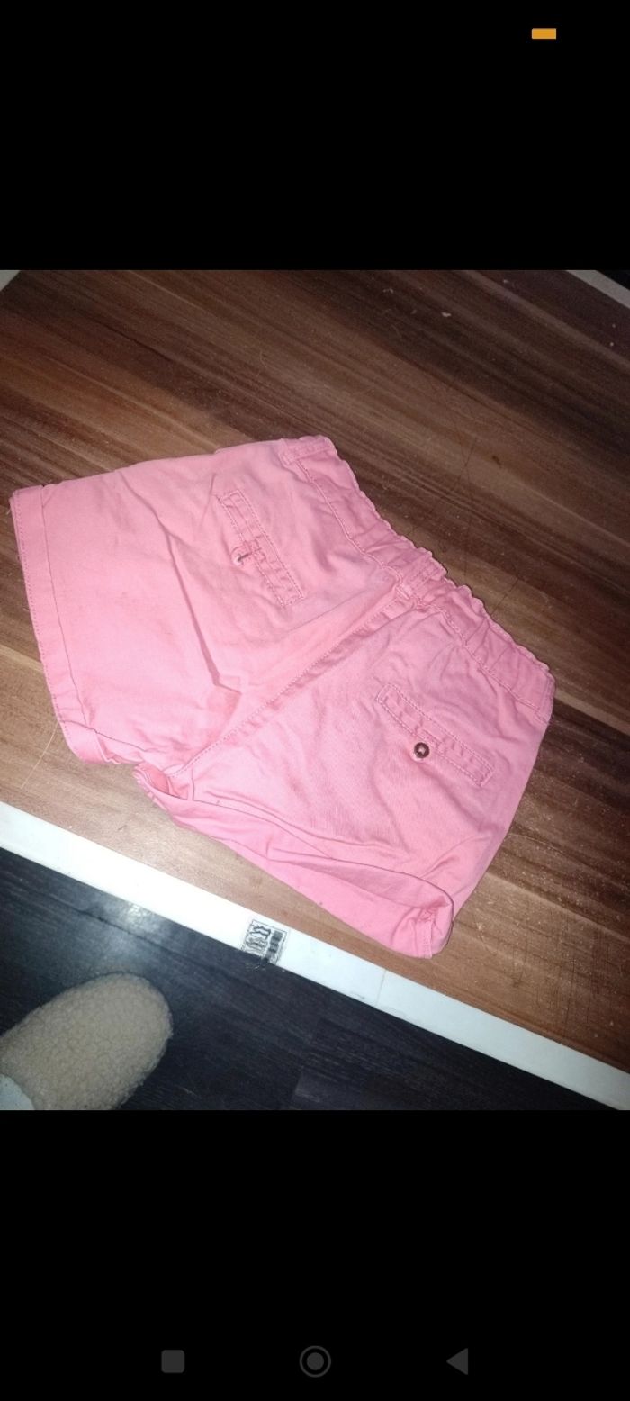 Short fille - photo numéro 2