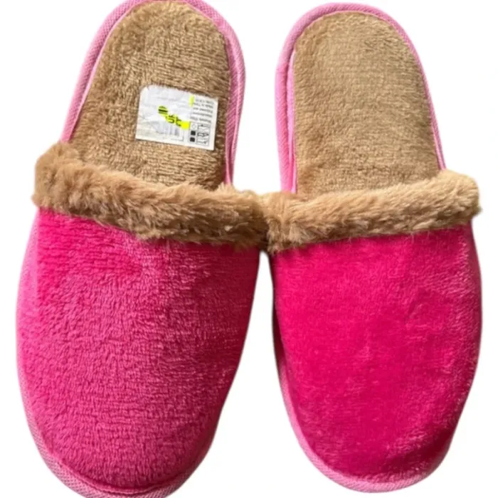 Pantoufles t 38 fushia neuves
