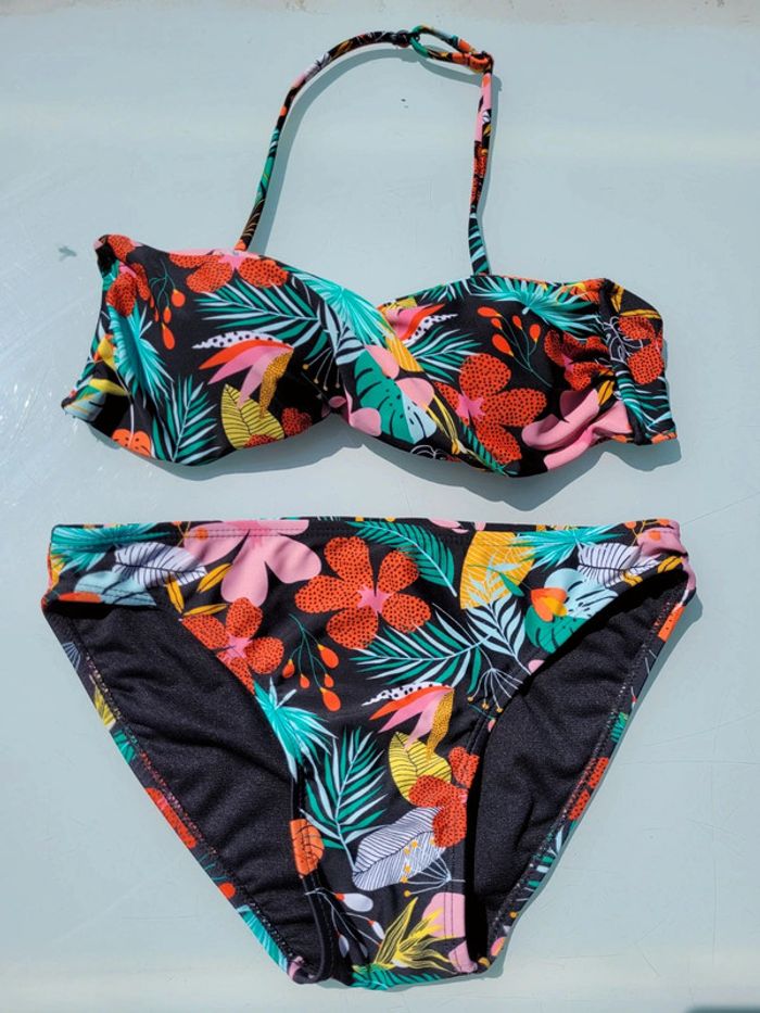 Superbe maillot de bain 👙 2 pièces, Gémo, motifs tropicaux taille 16 ans
