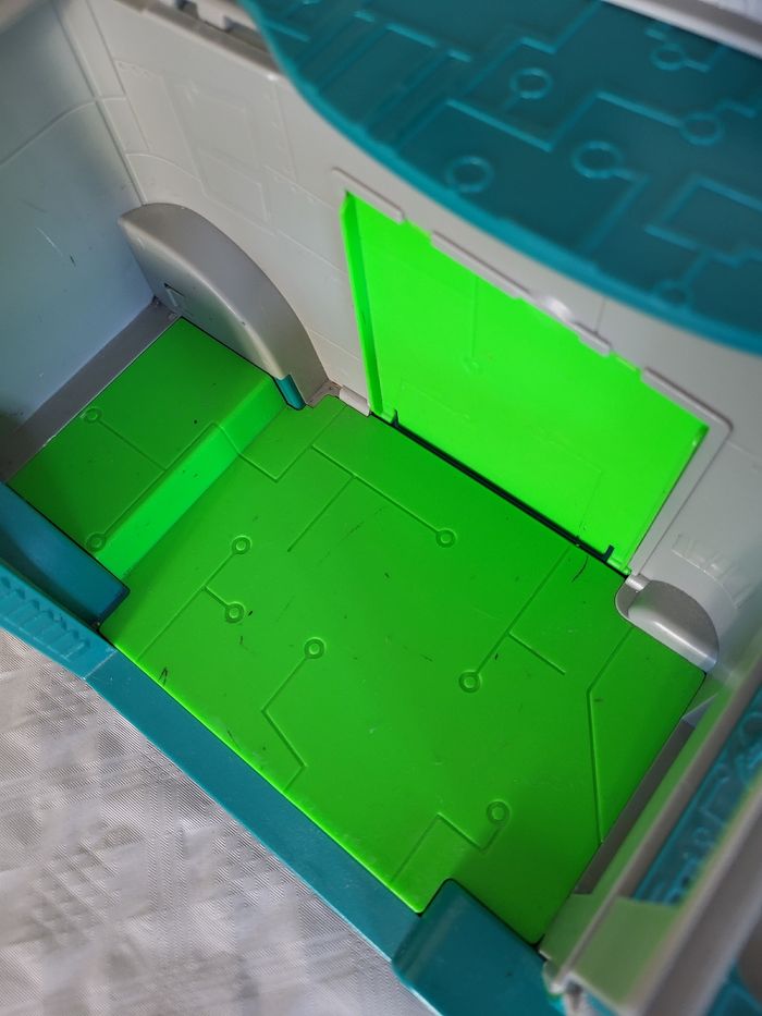 Quartier général de roméo + figurines - photo numéro 4