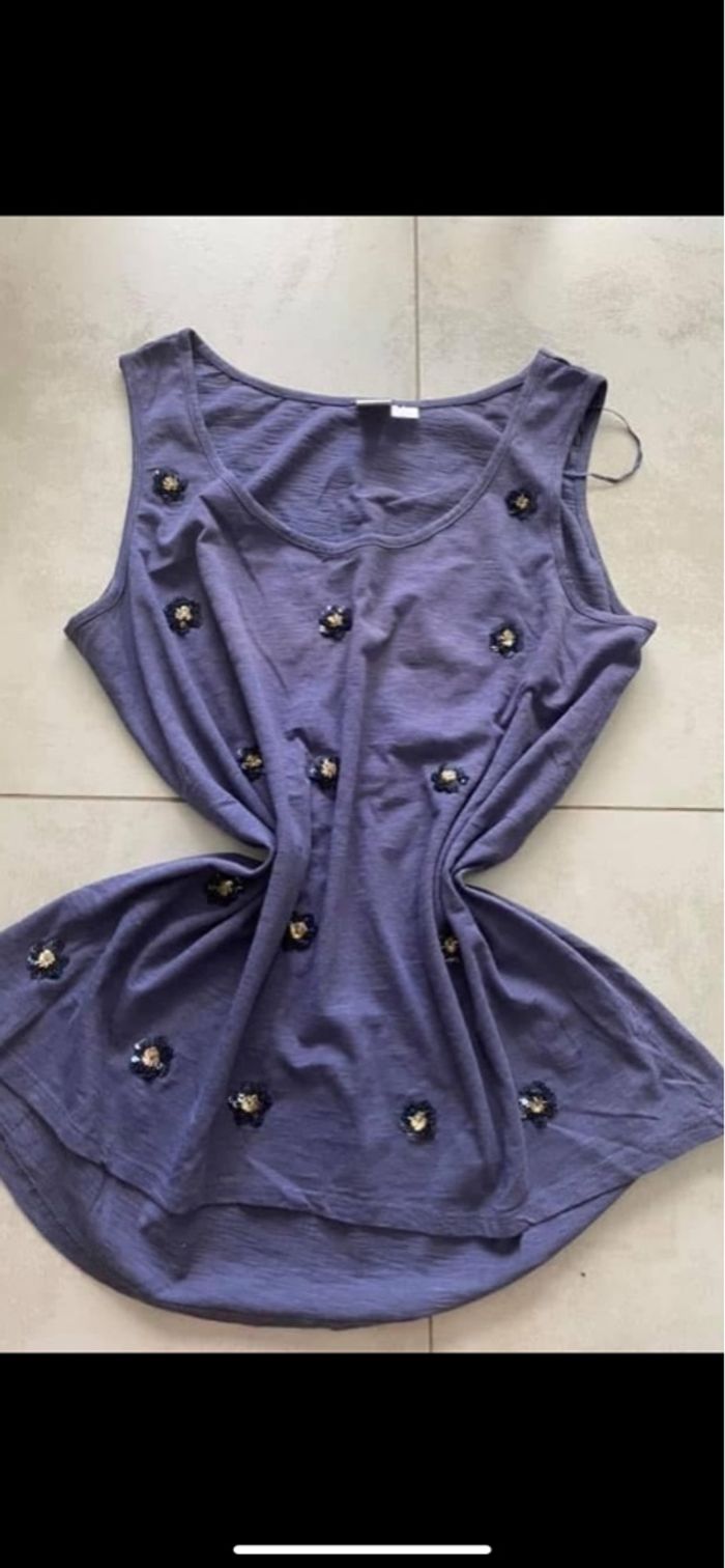 Débardeur prénatal neuf - photo numéro 4