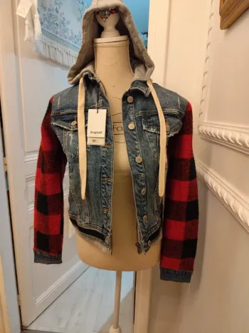 Veste jean laine à capuche Desigual XS bleu et rouge