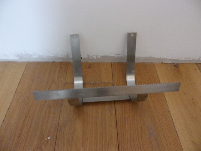 Dévidoir à essui tout