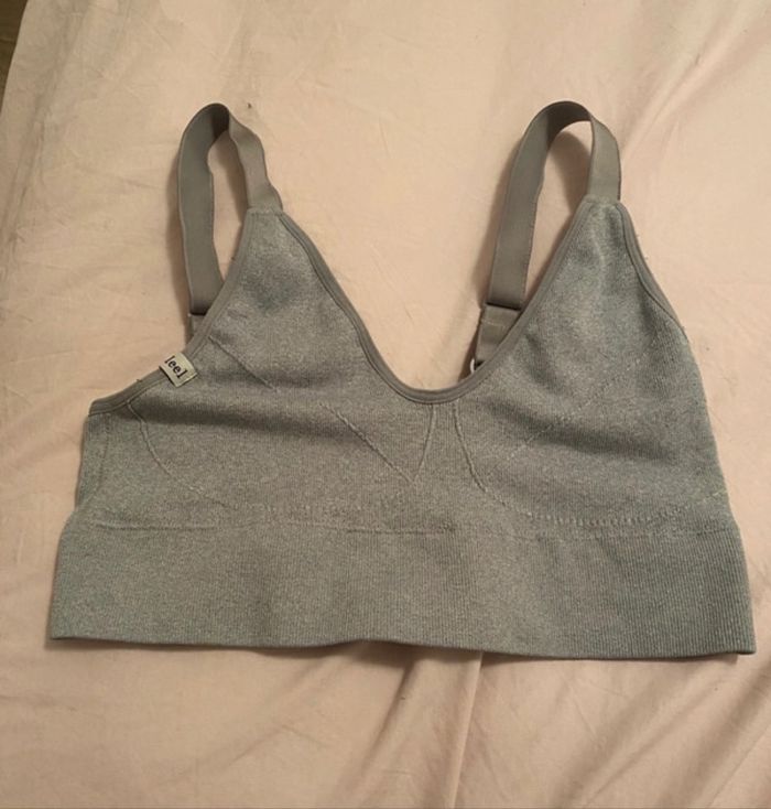 Brassière grise