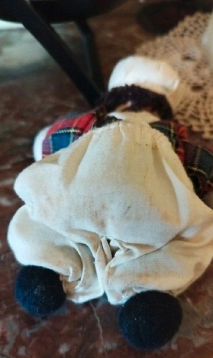 Lot 2 poupées en porcelaine Yves Rocher - photo numéro 2