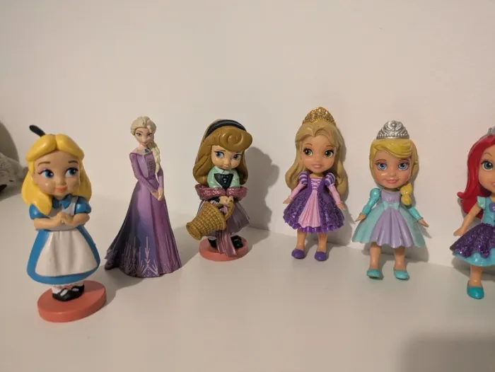 Lot de princesses Disney - photo numéro 2