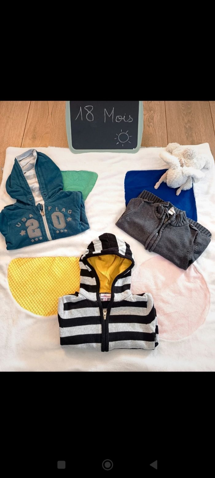 Lot gilets chauds 18 mois