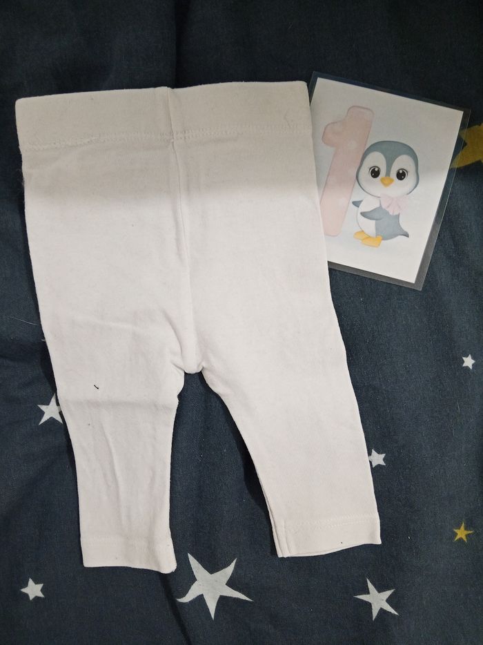 Legging blanc (3) _ 1 mois - photo numéro 2