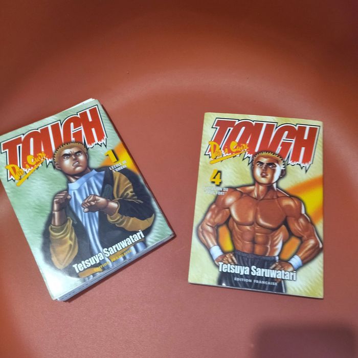 lot de 2 maga s duir à cuir Tough tome 1 abimé et tome 4 - photo numéro 8